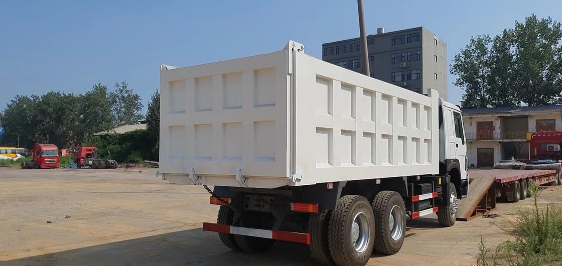 貨物タンク サイズ 6800*2350*1500 375hp 30トンの二手ダンプトラック 重荷トラック トンパートラック