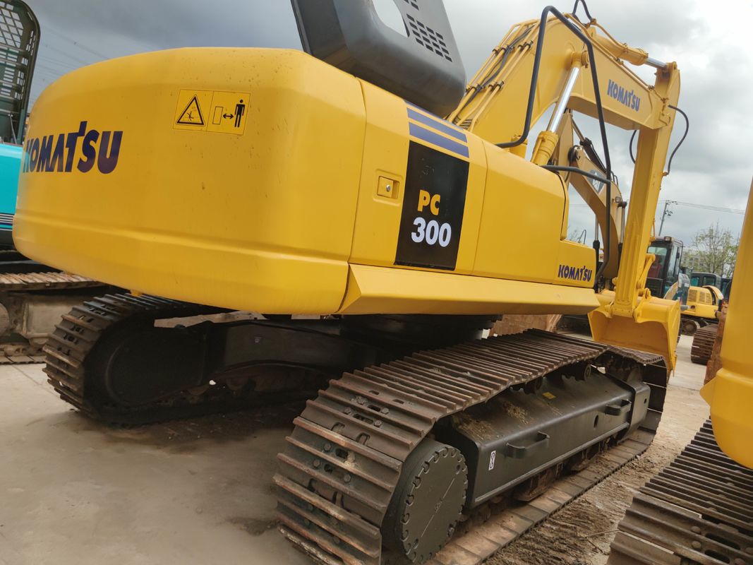 元の色とカスタマイズ可能な特徴を持つ30000KGコマツー掘削機