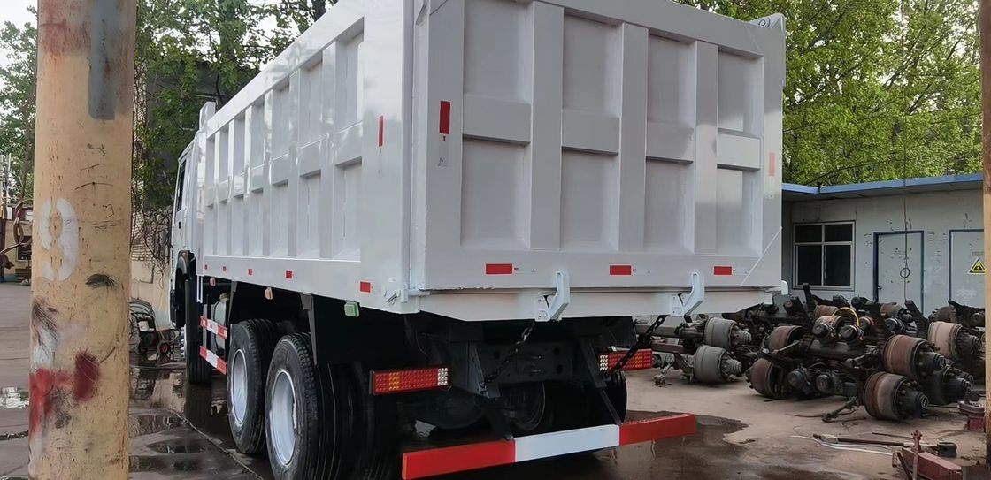 シノ・ホウダンプ・ティッパートラック 375HPユーロ3 機械輸送用のセカンドハンドドライブ