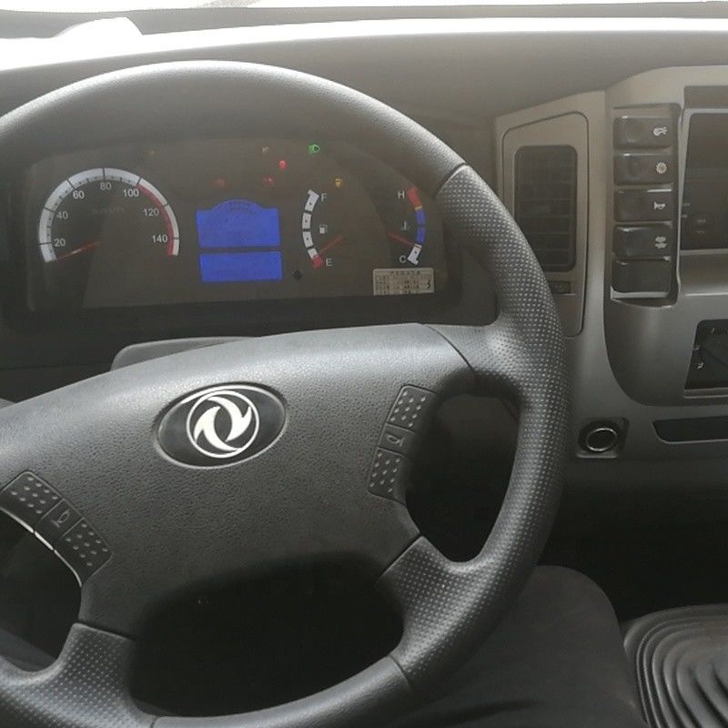 4 6L エンジン容量 10 トン エンジニアリング輸送のためのドンフェン軽量ダンプトラック