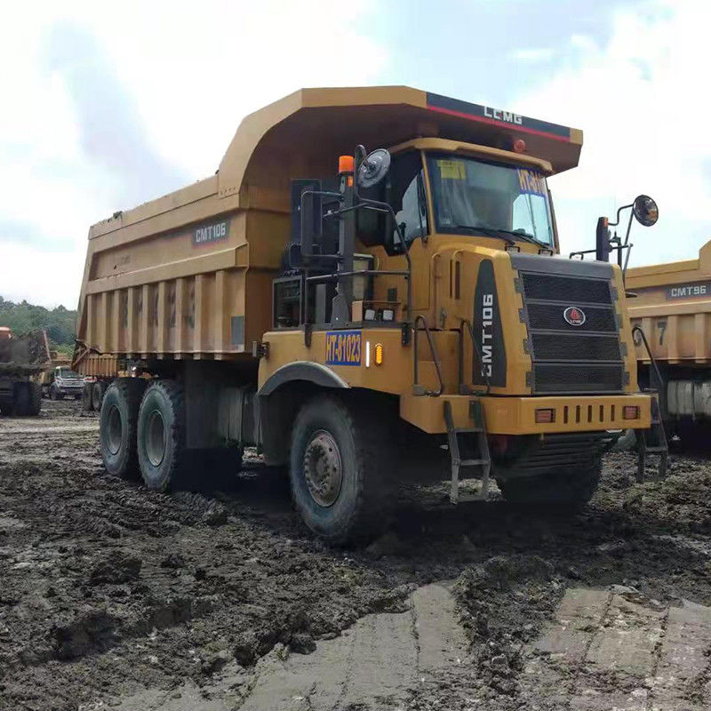 重荷70トンの鉱山ダンプトラック 500-600Lの燃料タンク容量とFASTギアボックス