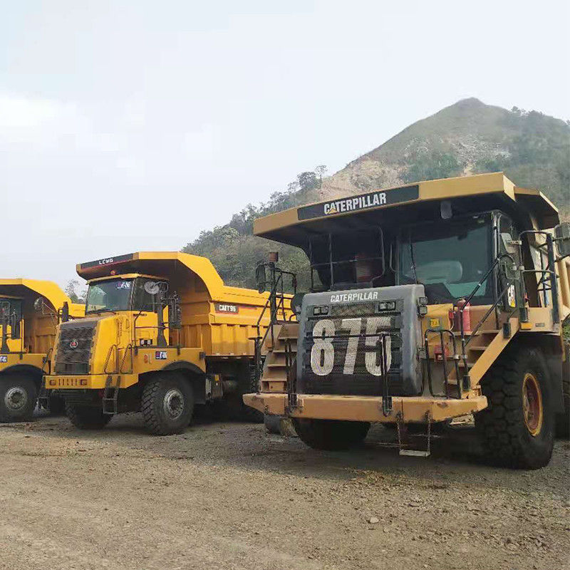 重荷70トンの鉱山ダンプトラック 500-600Lの燃料タンク容量とFASTギアボックス