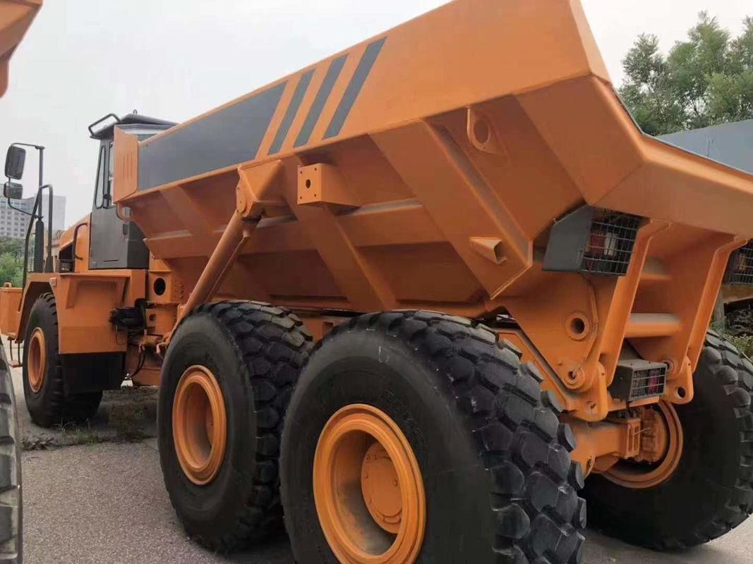 ユーロ2 排放基準 60 トン 6X6 四輪駆動 鉱山用関節式ダンプトラック