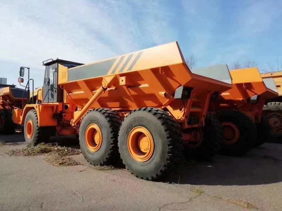 ユーロ2 排放基準 60 トン 6X6 四輪駆動 鉱山用関節式ダンプトラック