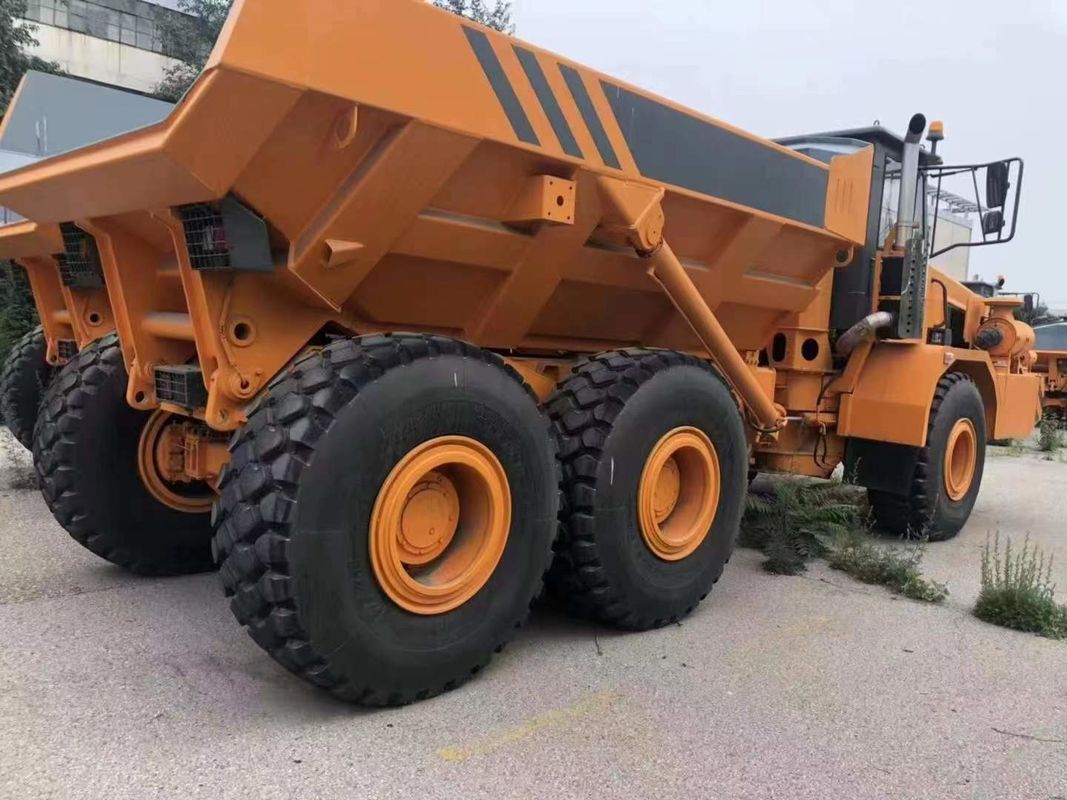 ユーロ2 排放基準 60 トン 6X6 四輪駆動 鉱山用関節式ダンプトラック
