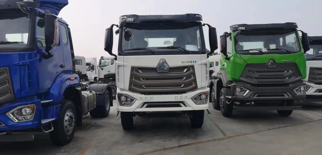 強力なカミンズ 400hp 左駆動 10 タイヤ 6x4 シノトルク ホハンヘッド トラクター トラック