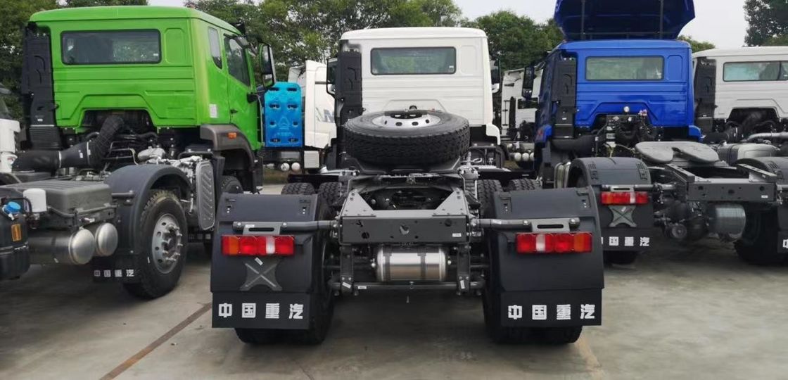 強力なカミンズ 400hp 左駆動 10 タイヤ 6x4 シノトルク ホハンヘッド トラクター トラック