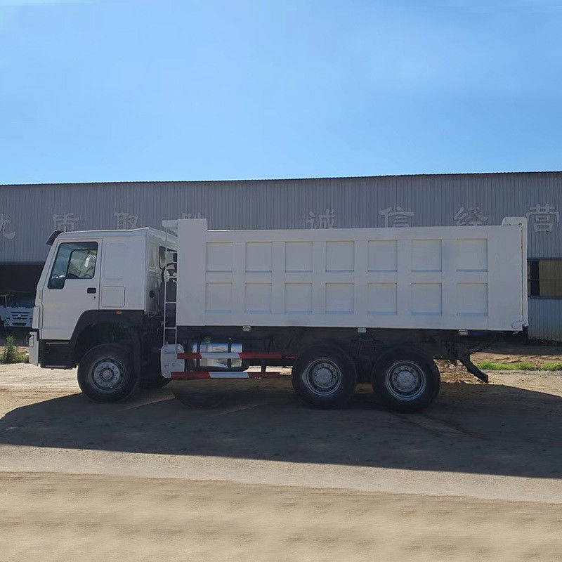 SINOTRUCK 6x4 Howo 380hp 30トンの10輪 ターパーダンプ トラック タッチスクリーンを含む
