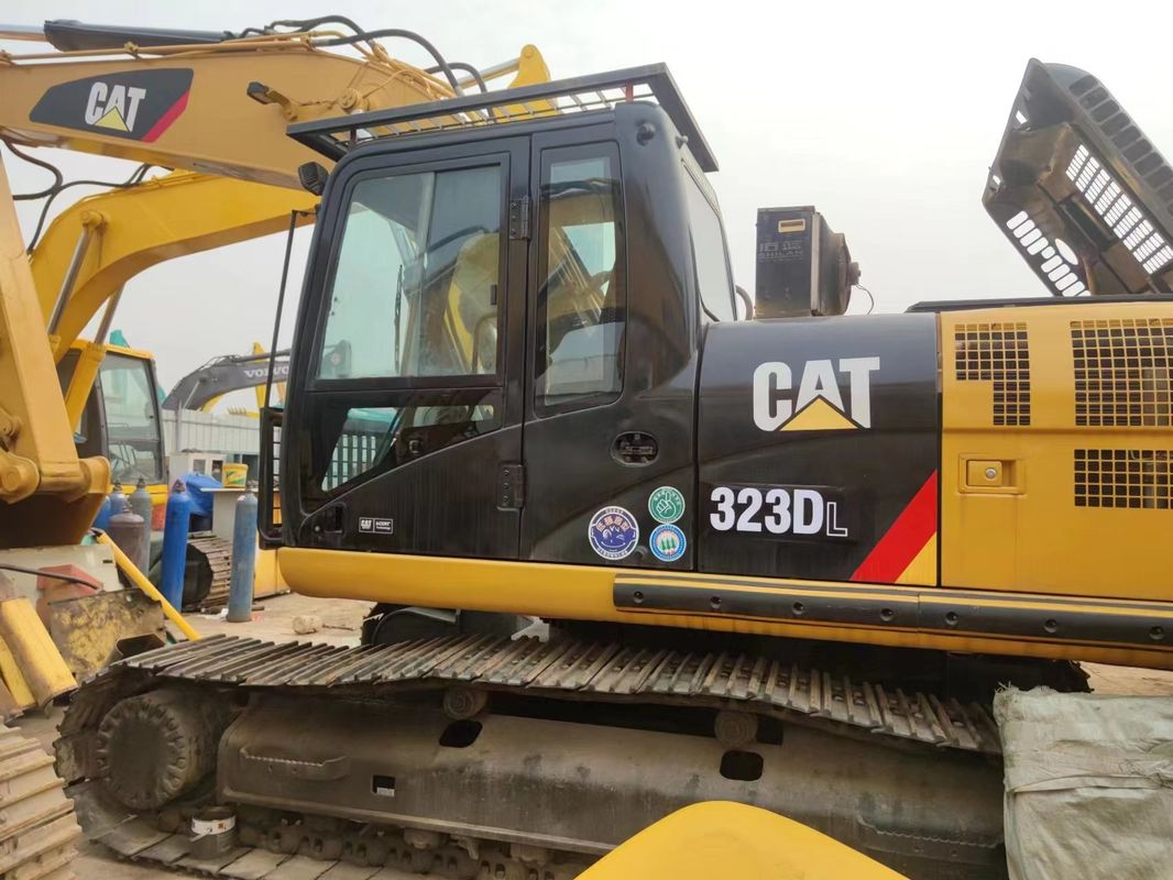 良好な状態 オリジナル CAT 325B 掘削機 強力な 40.5kw エンジン メンテナンス 簡単
