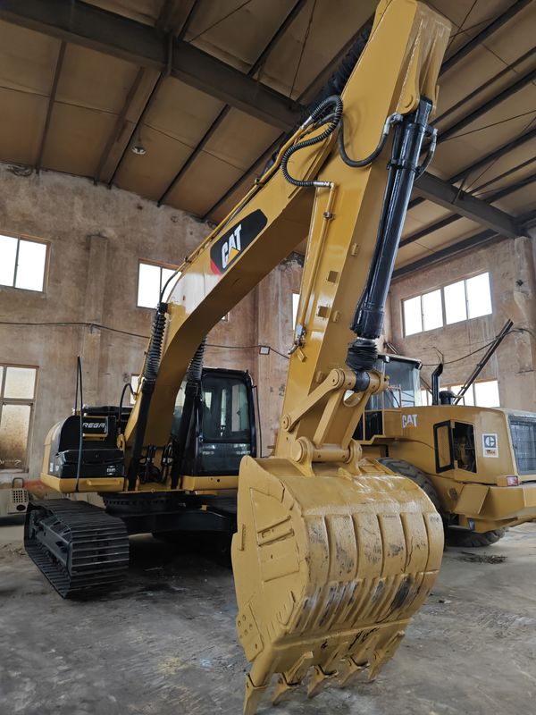 シンプルなメンテナンスと高い性能で手頃な価格で使用された CAT 320d 掘削機