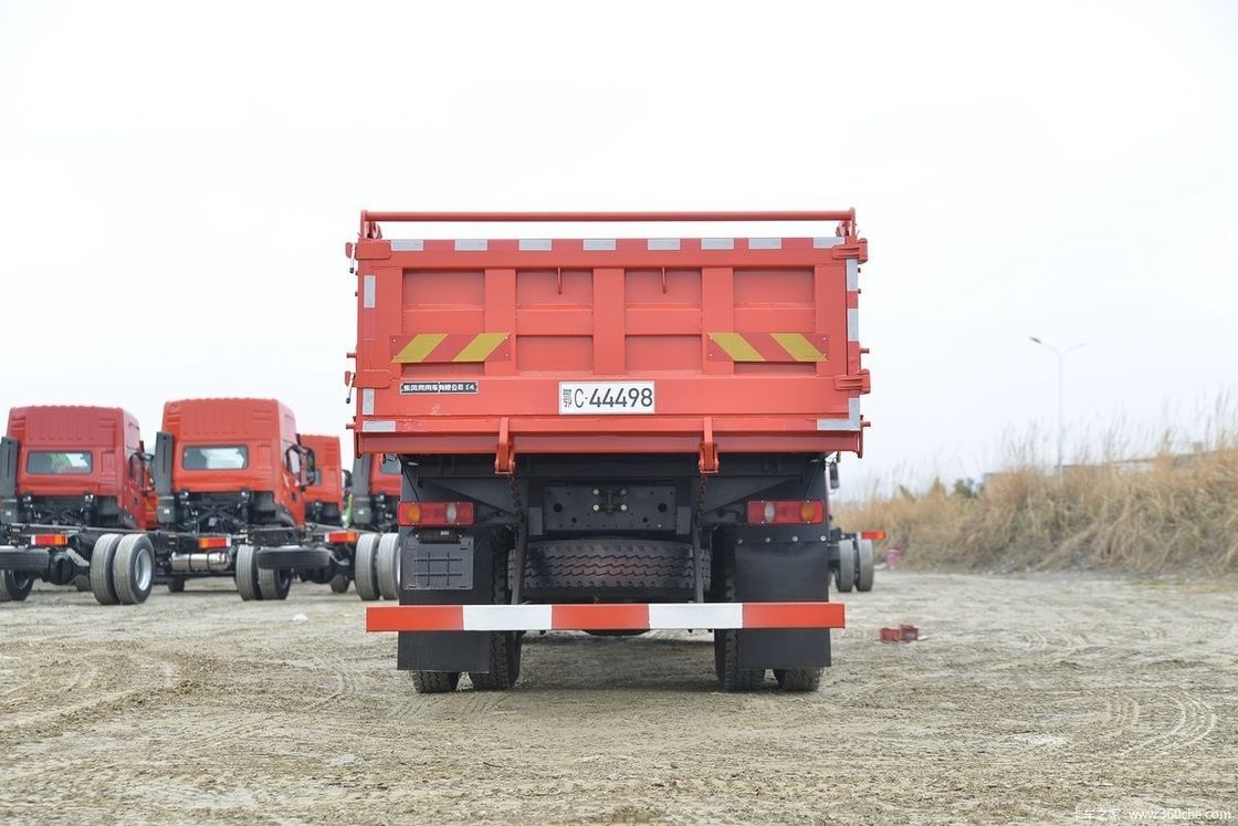 240HP ドンフェンダンプトラック 4x2 左手運転 2人の乗客 建設用に最適