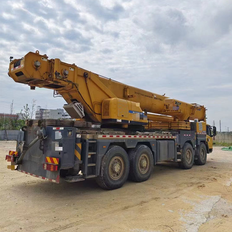 Qy25K5-I Qy25kd Qy25k 50トンの移動クレーン トラッククレーン 25トンの水力シリンダー