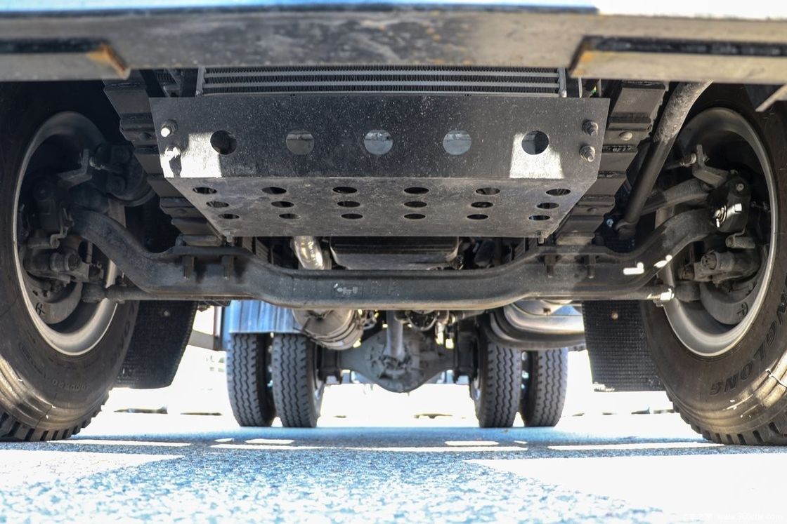 200HP FAW 4x2 ターパー ダンプ トラック 手動トランスミッションと高容量燃料タンク