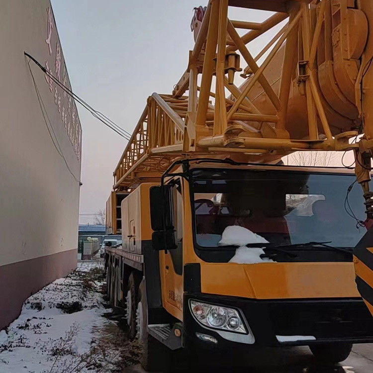 100トンのQY100K 望遠鏡式直立ブームクレーン型の中古用ズームリオントラッククレーン