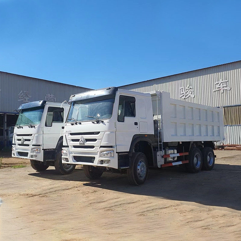 中古シノトラック 6x4 10ホイラーターパー 31-40T容量と6シリンダー