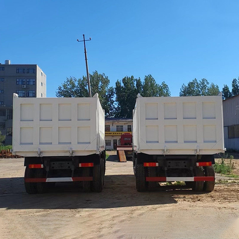 中古シノトラック 6x4 10ホイラーターパー 31-40T容量と6シリンダー