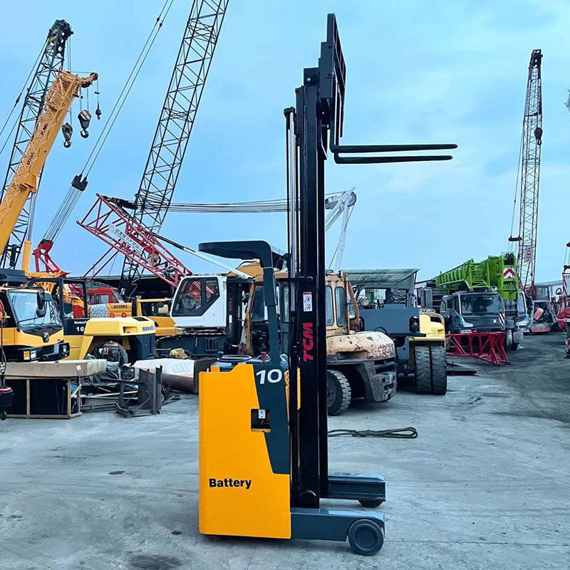 良い状態で使われた 1000kg TCM 電動フォークリフト 電動エンジンのパワーで3トン容量