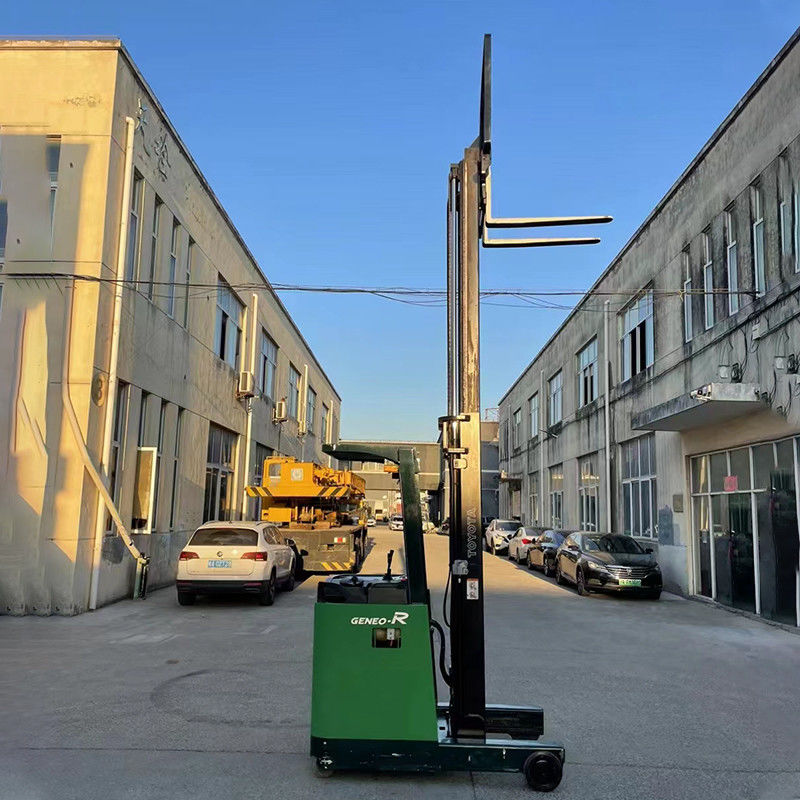 滑らないオフロードタイヤ 高距離自負式携帯電気フォークリフト 1.5トン