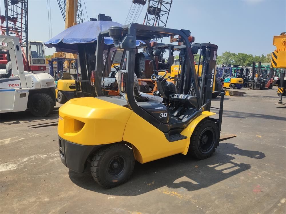 3t 建設用フォークリフト 14.4 kw のモーターパワー