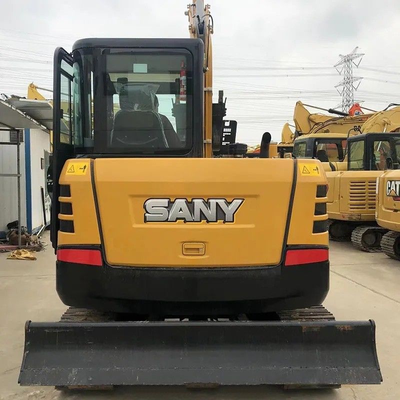 Sany 中古掘削機 SY55C Pro オリジナルエンジンと 5780 KG の機械重量