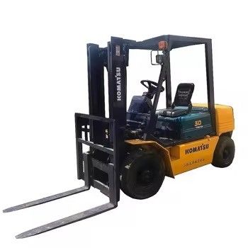 日本で使用されたコマツーFD30 3トンのディーゼルフォークリフト 4D94LEエンジンモデル