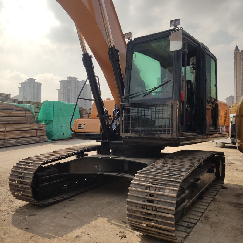 21トンのトナージュと21900KGの重量を持つSany 215C掘削機掘削機械を使用