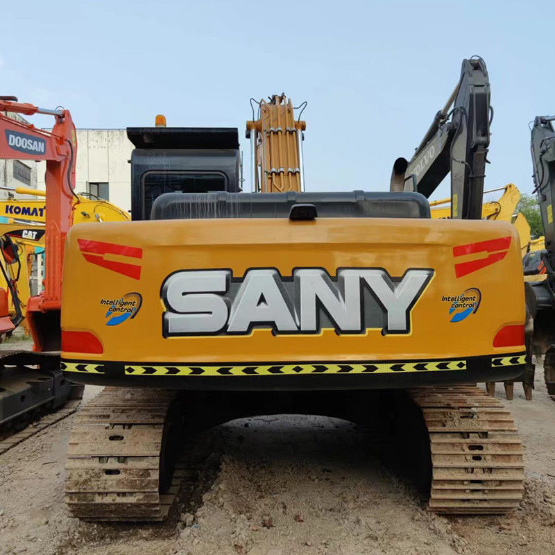 SANY SY215C 580/1600N.m トークと 21900 KG マシン重量を持つ21.5 トンの掘削機