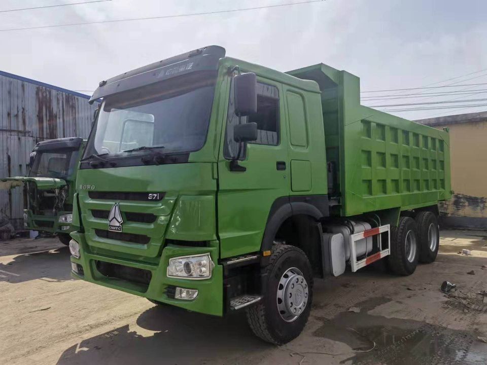 中古シノトラック 6x4 371hp 30tons ホウ・ティッパー・ダンプトラック