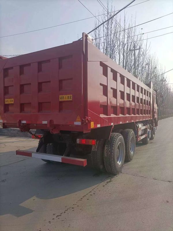 Shacman F3000 8x4 トンパー トラック 貨物タンク 7600 X 2300 X 1500 mm サイズ