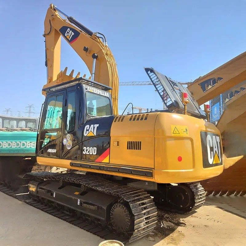 中古のコマツー PC200 掘削機で熱い項目 3.1/4.2/5.5km/h 歩行速度