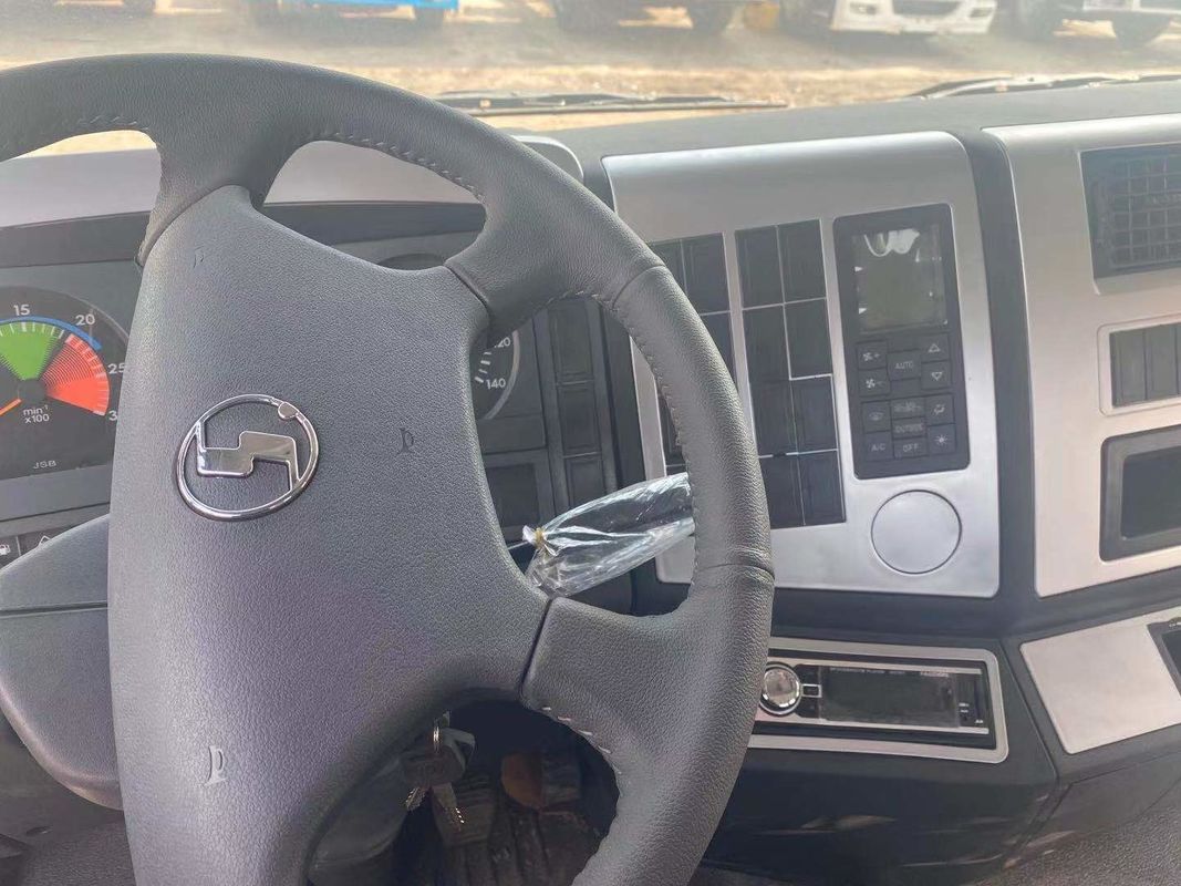 39000kg 制限重量 Shacman F3000 8x4 トンパー トラック ダンプ トラック 6.2-8m 貨物タンク 長さ