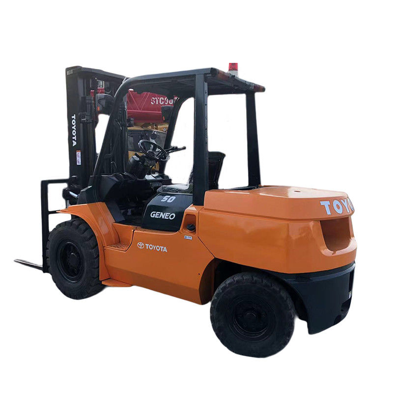 オートマティックトランスミッション 4輪駆動とフォーク幅125の5トン用ディーゼルフォークリフト