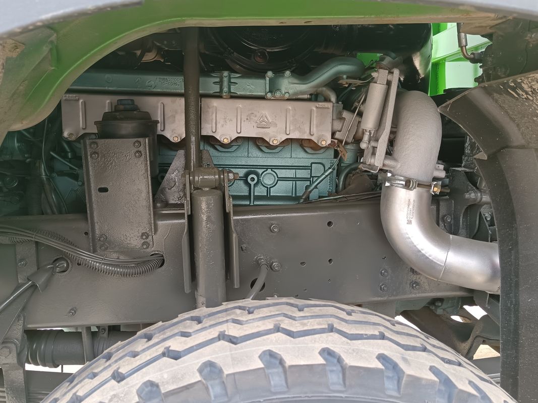 中古シノトラック 6x4 371hp 30tons ハウ・ティッパー・ダンプ・トラック マニュアル・トランスミッションタイプ