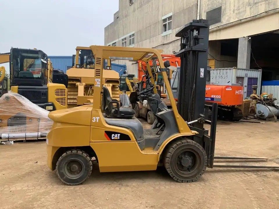 中古3トンのリフティングツール CAT FD30 ディーゼルフォークリフト 重作業用に適した
