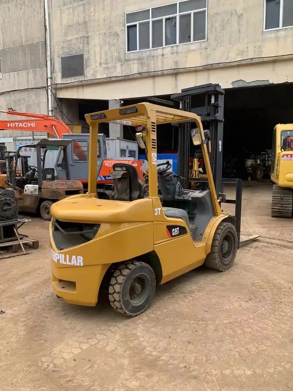 中古3トンのリフティングツール CAT FD30 ディーゼルフォークリフト 重作業用に適した