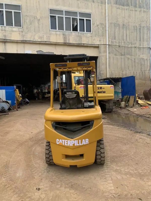中古3トンのリフティングツール CAT FD30 ディーゼルフォークリフト 重作業用に適した
