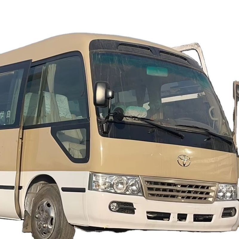 30人座豪華バス トヨタコースターバス 最大出力113/5200kWとEURO 3排出量