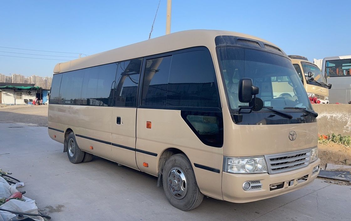 30人座豪華バス トヨタコースターバス 最大出力113/5200kWとEURO 3排出量