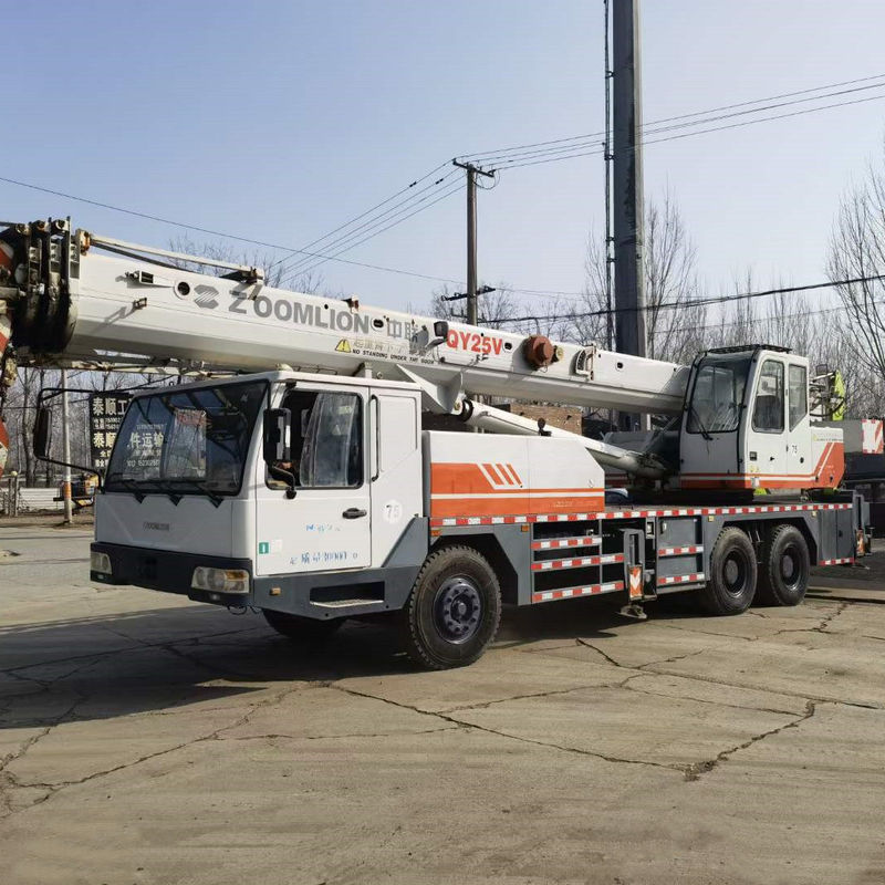 25~50トンの全地形クレーン 6x4 中古機械 移動式トラッククレーン 水圧バルブ