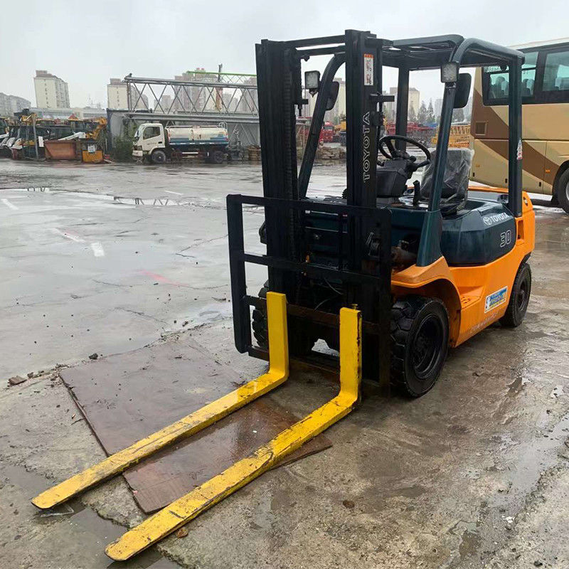 2012年 中古ガソリンフォークリフト トラック