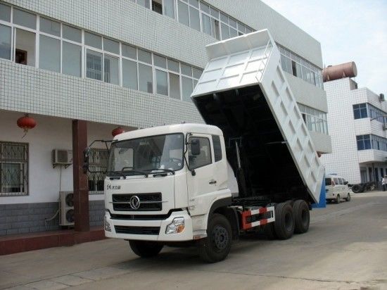 ドンフェン 6輪 4X2 ダンパートラック 小型 傾斜式 トラック 良い状態 SINOTRUCK ギアボックス