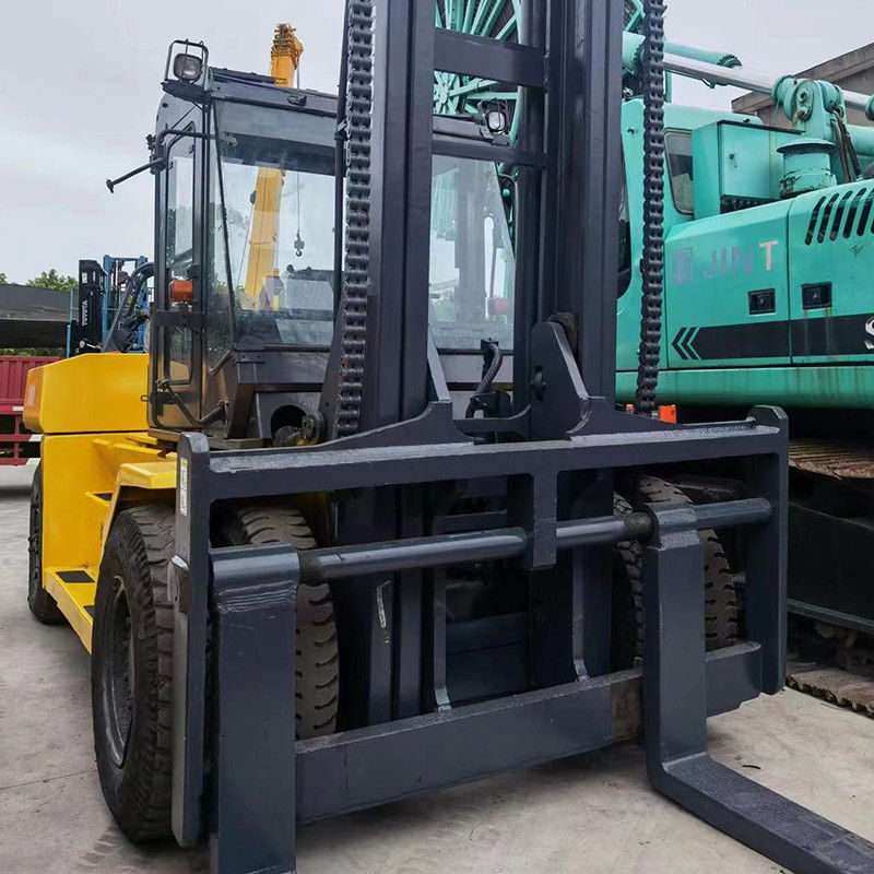 農場 16 トン ディーゼル用フォークリフト コマツー 4m リフティング高度とフォーク幅150m