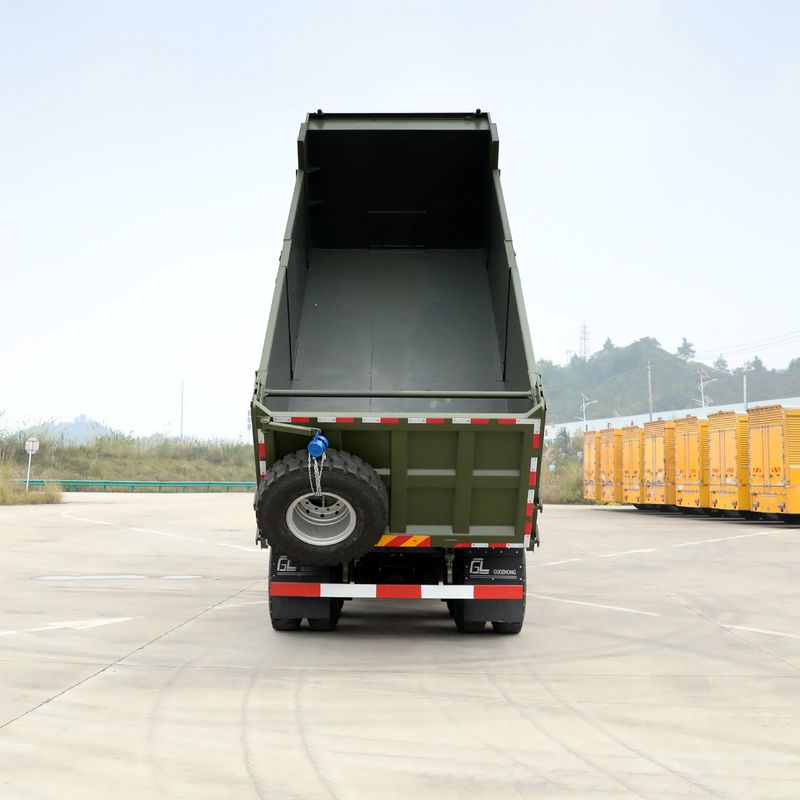ディーゼルパワー 左手駆動 6x4 貨物タンク 5400*2300*900mmの寸法