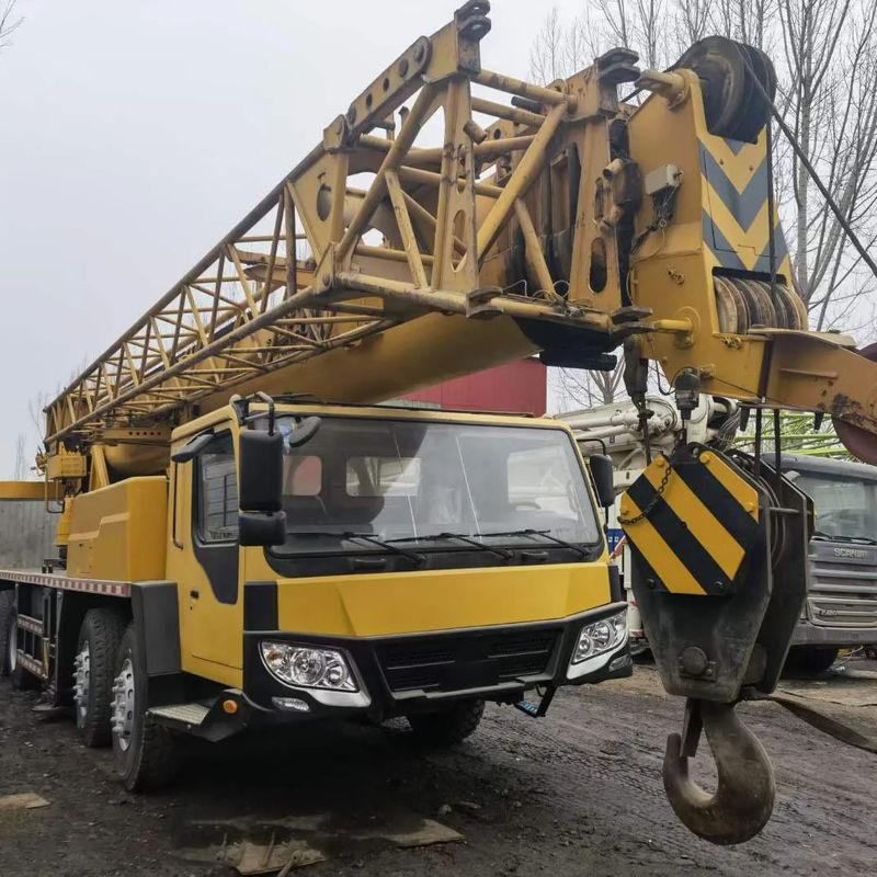 50トンの中古トラッククレーン 部品付き ブランドの水力弁とポンプ