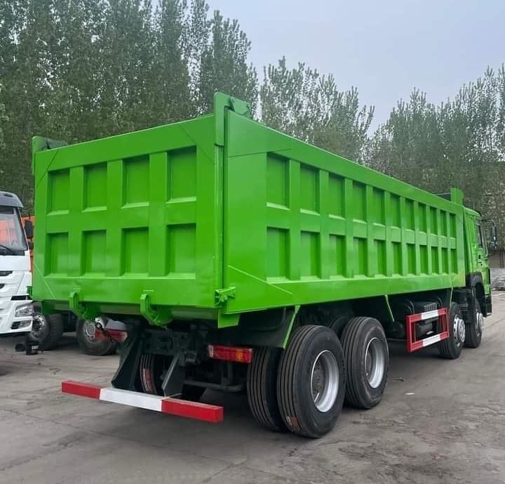 371 hp/336 hp/420 hp 中古 ホーボ ダンプ トラック 8x4 ターパー トラック 手動トランスミッション