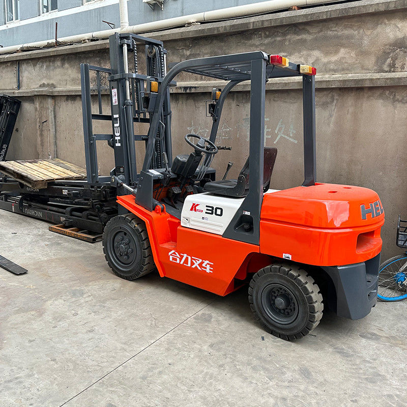 HELI 3トンのディーゼルフォークリフト 3m リフティング高度 良好な状態の3tフォークリフト