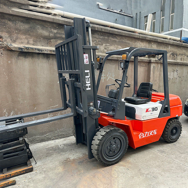 HELI 3トンのディーゼルフォークリフト 3m リフティング高度 良好な状態の3tフォークリフト