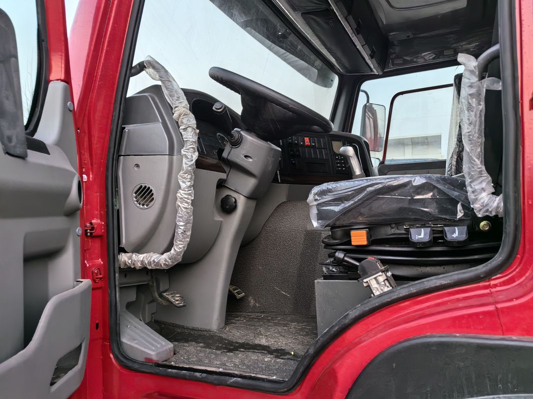 5600mm*2300mm*1500mm 貨物タンク 6X4 中古 トラック 371HP 25tons HOWO ダンプトラック