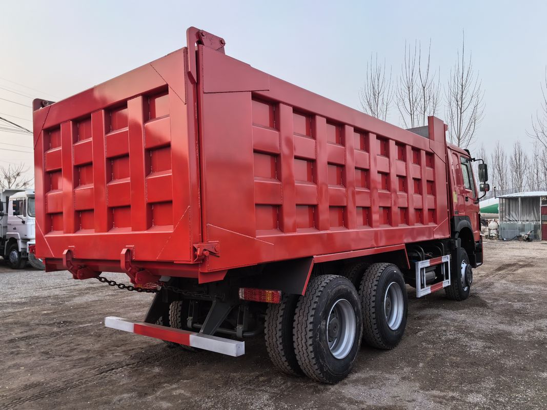 5600mm*2300mm*1500mm 貨物タンク 6X4 中古 トラック 371HP 25tons HOWO ダンプトラック