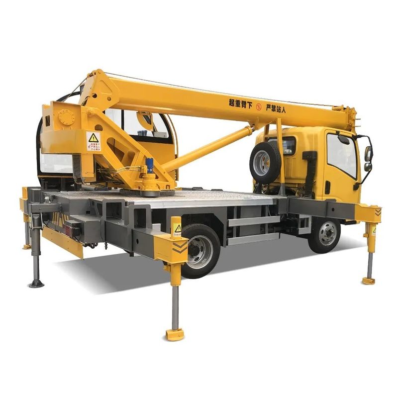 10トンのトラックに搭載されたクレーン,水力ポンプ,最大速度90km/h